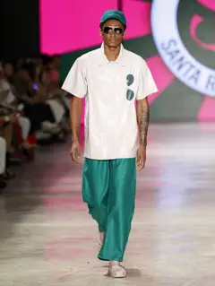 Look 10: camisa, calça