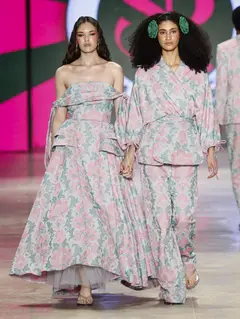 Look 37: vestido, kimono, calça