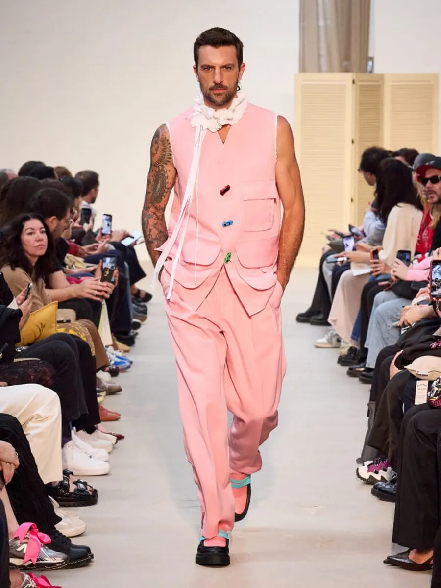 Look 5: colete, calça