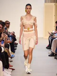 Look 18: top, short ciclista, cinta-liga