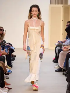 Look 34: vestido slip